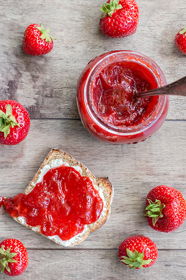 Erdbeer-Rhabarber-Marmelade mit Vanille | DEPOT Blog
