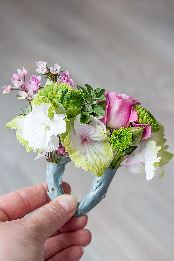 2. Schritt für DIY Serviettenringe mit Blumen